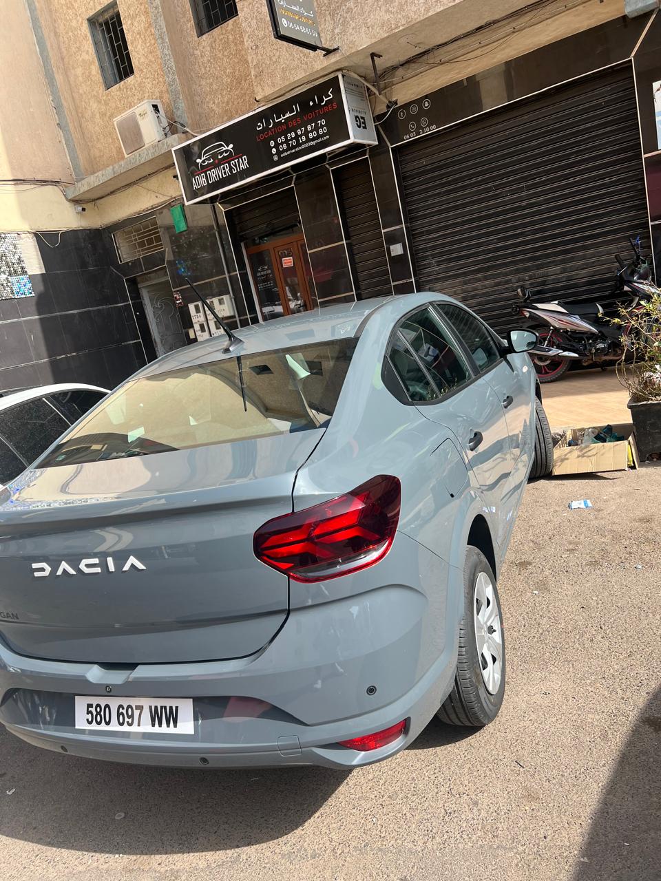 Dacia Logan Location de voitures transfert aeroport